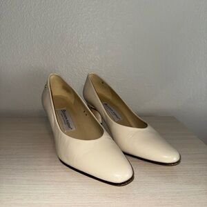 Etienne Aigner Cream Leather Pointed Toe Pumps